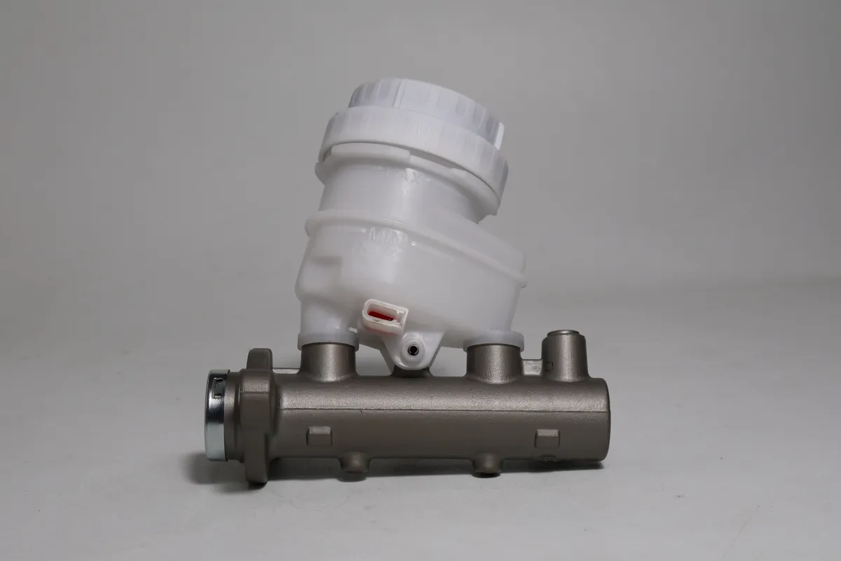 Brake Master Assy Yuzaka PAJERO SPORT (08-15) foto 2