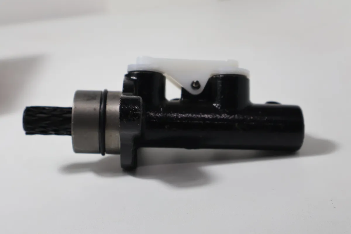 Brake Master Assy Yuzaka S91 (94-07) foto 2