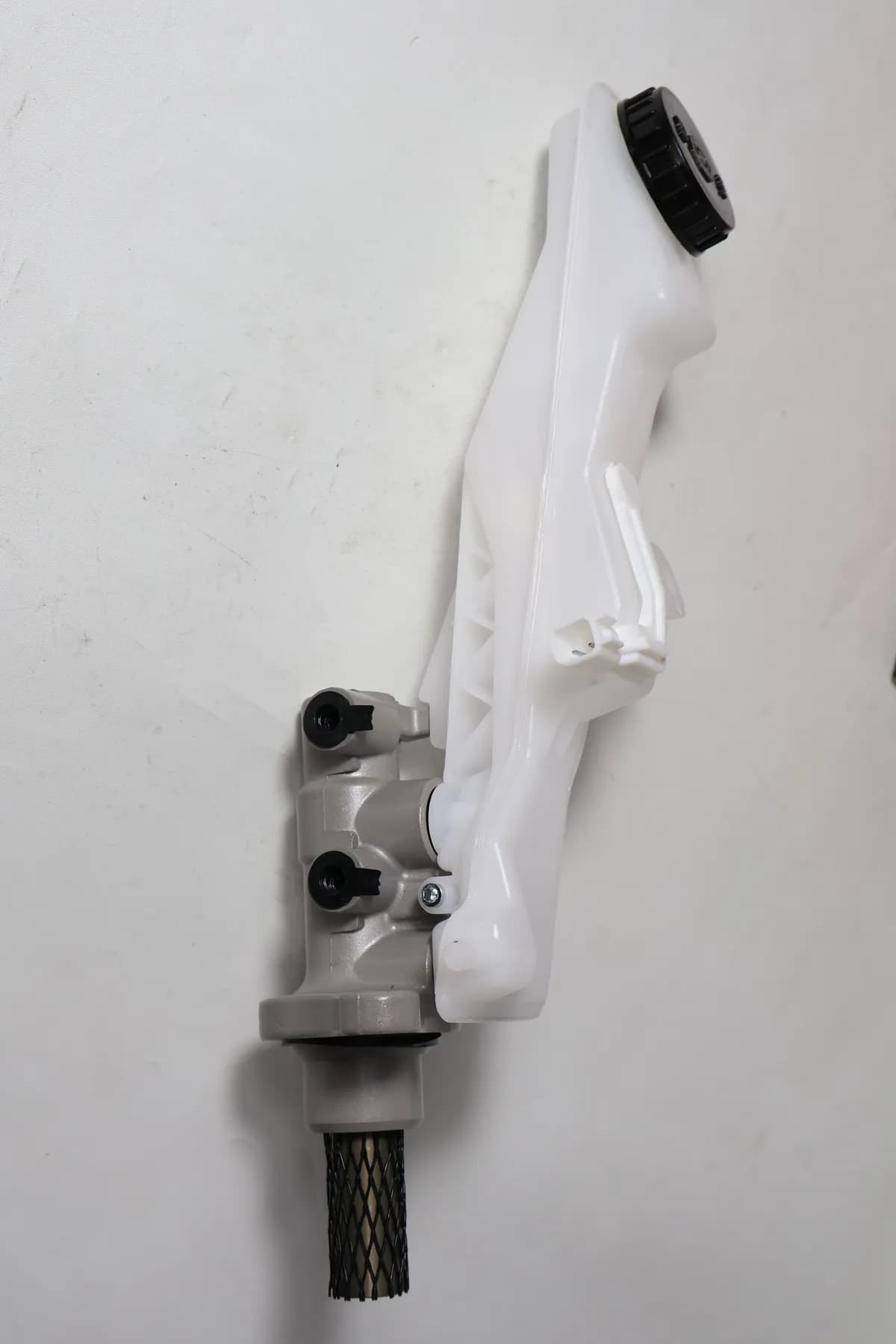 Brake Master Assy Yuzaka CX5 12-17 foto 2