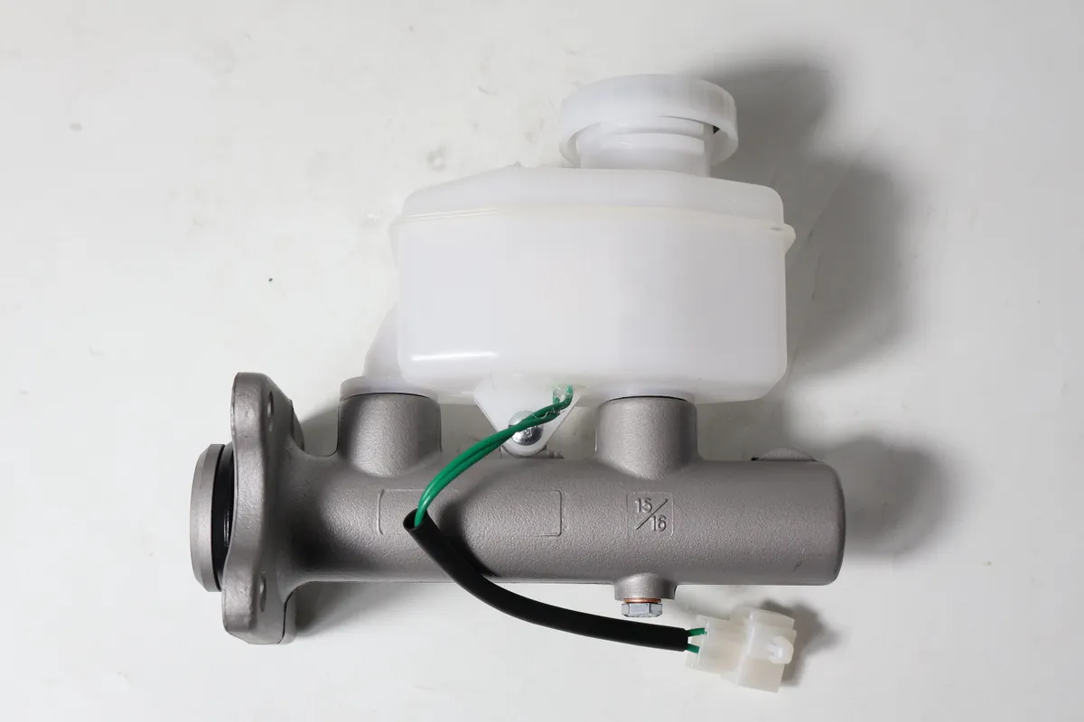 Brake Master Assy Yuzaka KUDA 99-06 foto 2