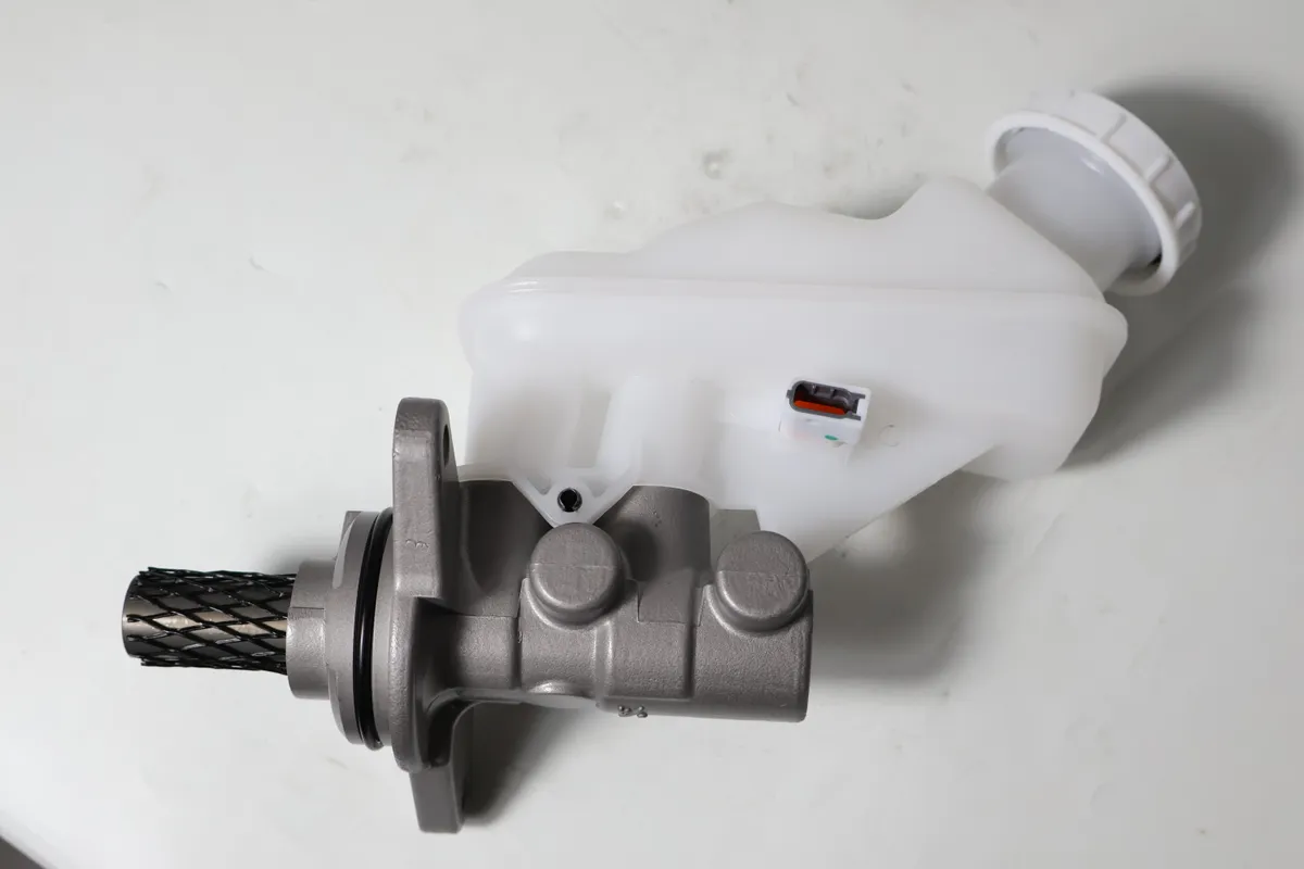 Brake Master Assy Yuzaka MIRAGE 12-18 foto 2