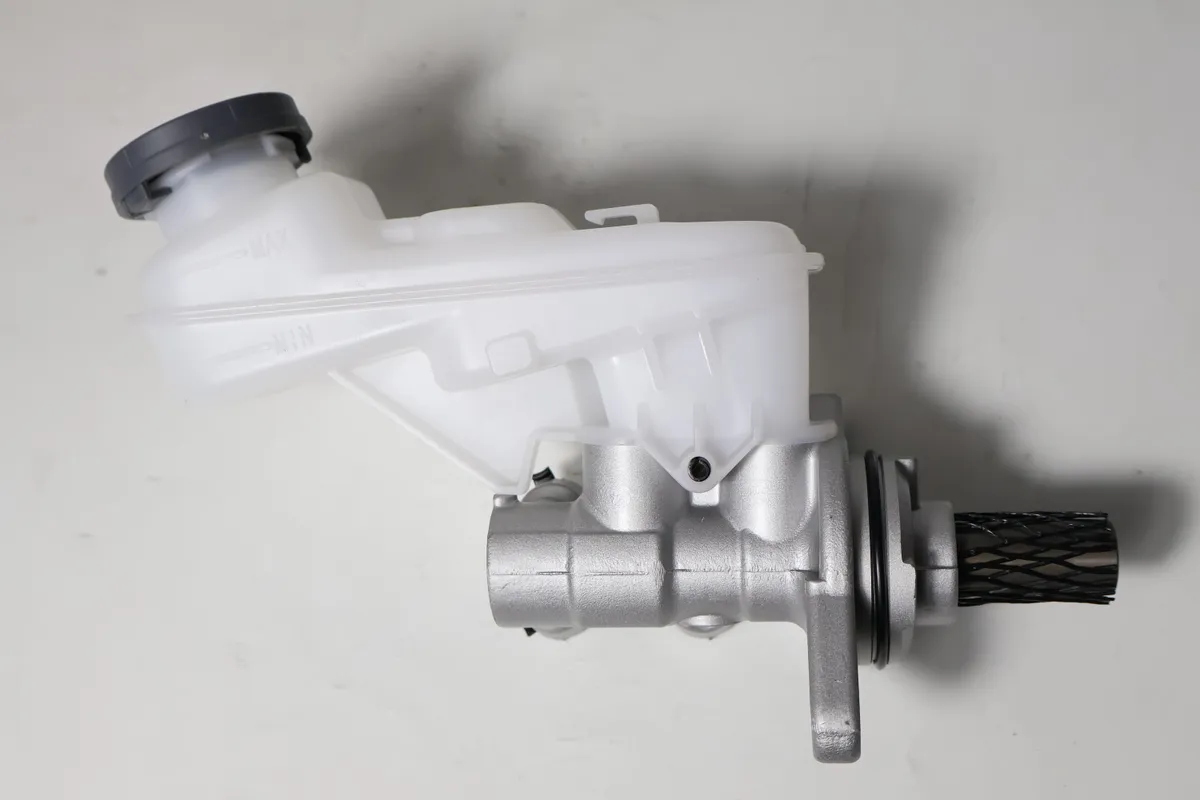 Brake Master Assy Yuzaka KARIMUN WAGON R 13-21 foto 2