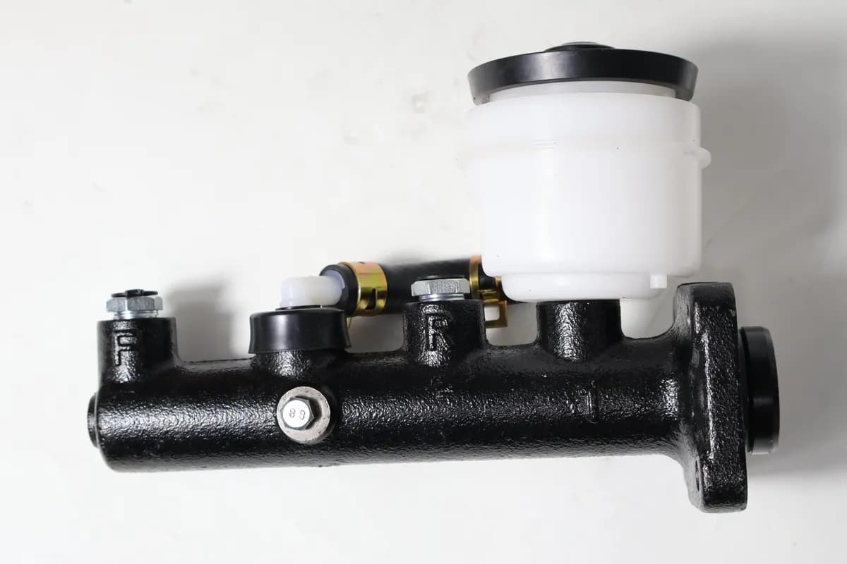 Brake Master Assy Yuzaka 2F 80-81 foto 2