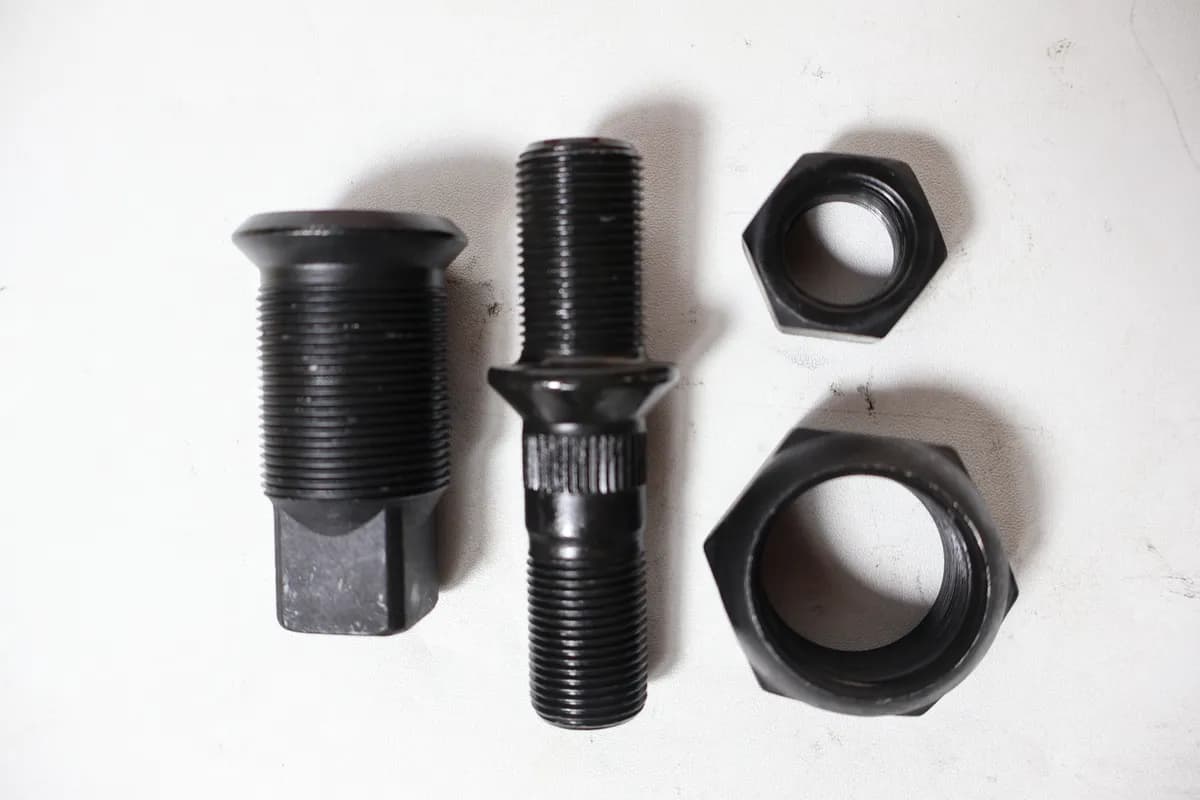 Baut Roda Yuzaka PS136 HDX/CANTER HDX REAR foto 2