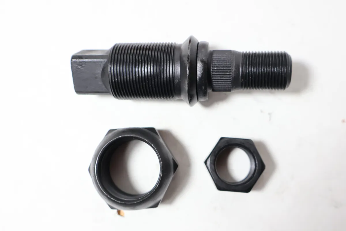 Baut Roda Yuzaka RINO BU30/14B/HT REAR foto 2