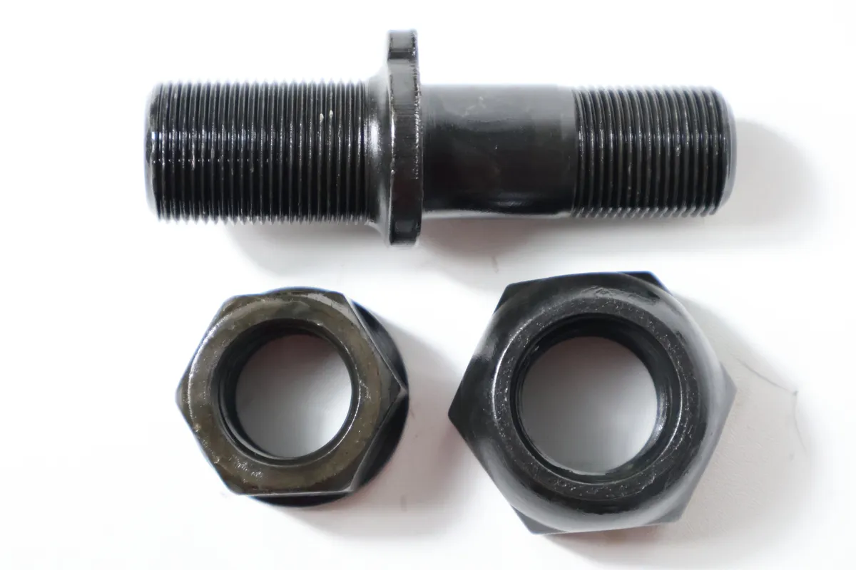 Baut Roda Yuzaka HINO JUMBO FRONT foto 2